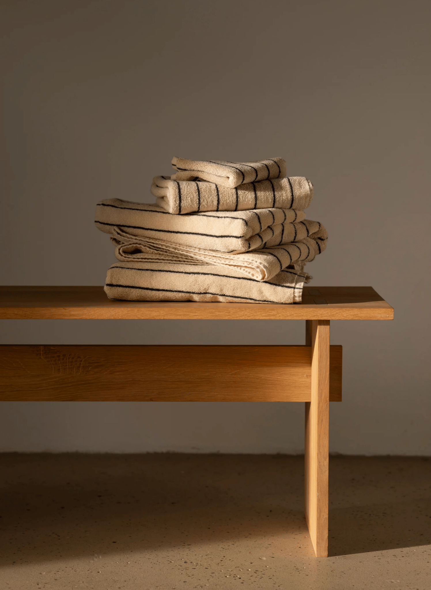 Bongusta Handtuch Naram Creme & Schwarz - hei - kju