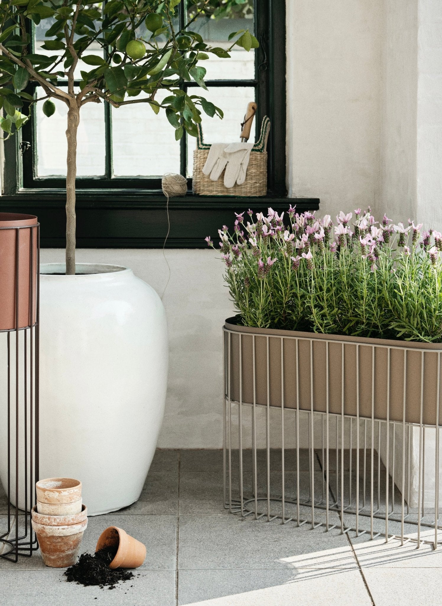 Broste Copenhagen Ständer mit Übertopf Fenja - hei - kju