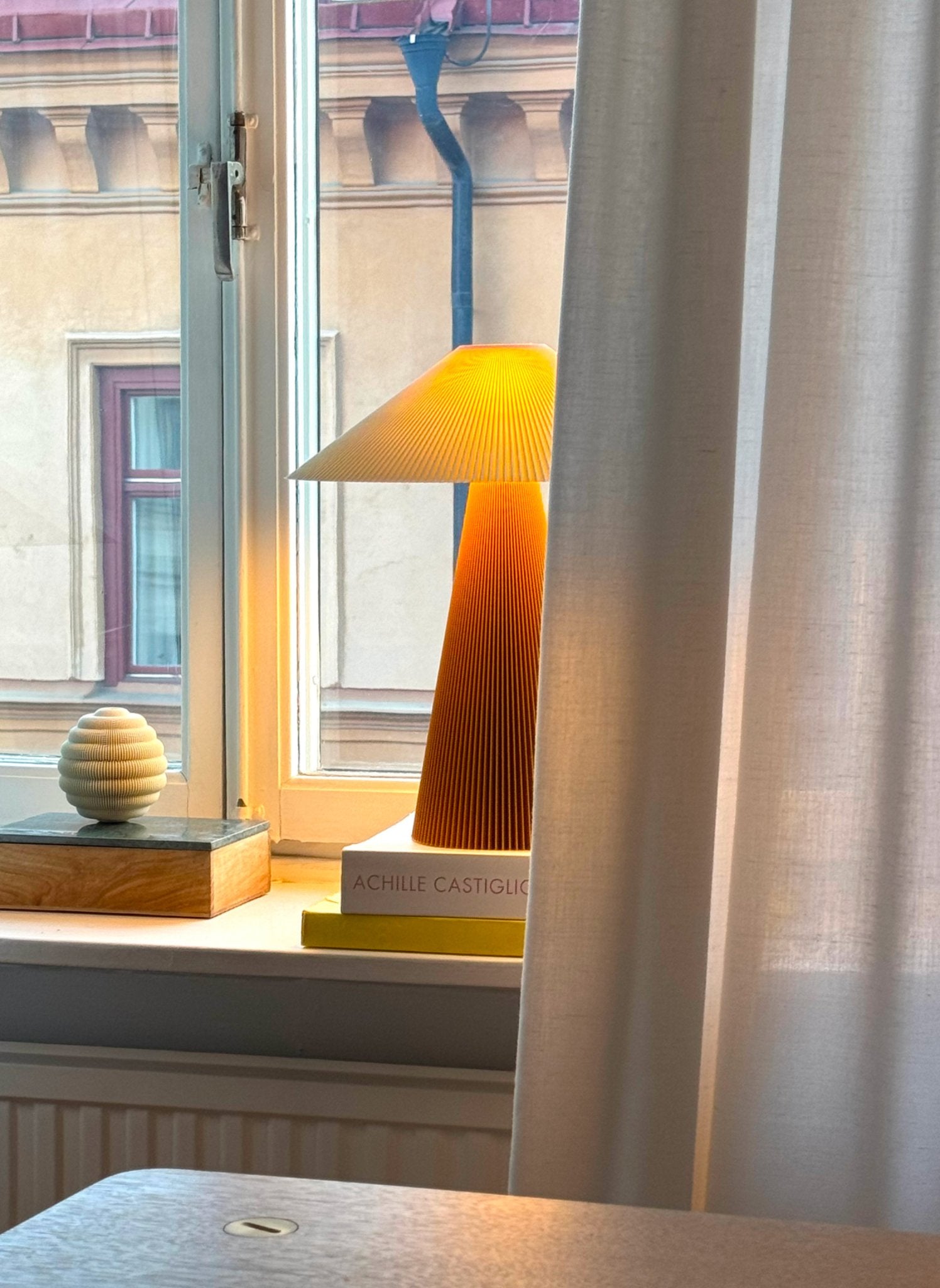 MANU Tischlampe Mustard / Eggshell - hei - kju