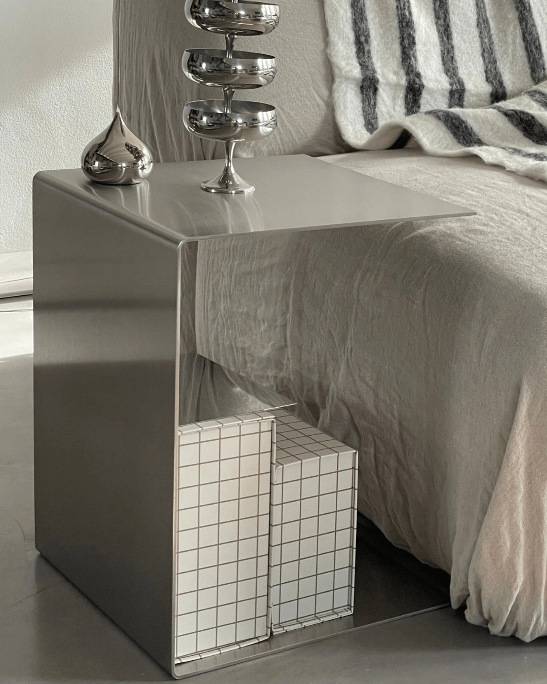 Mo Interiors Beistelltisch Gebürsteter Edelstahl - hei - kju