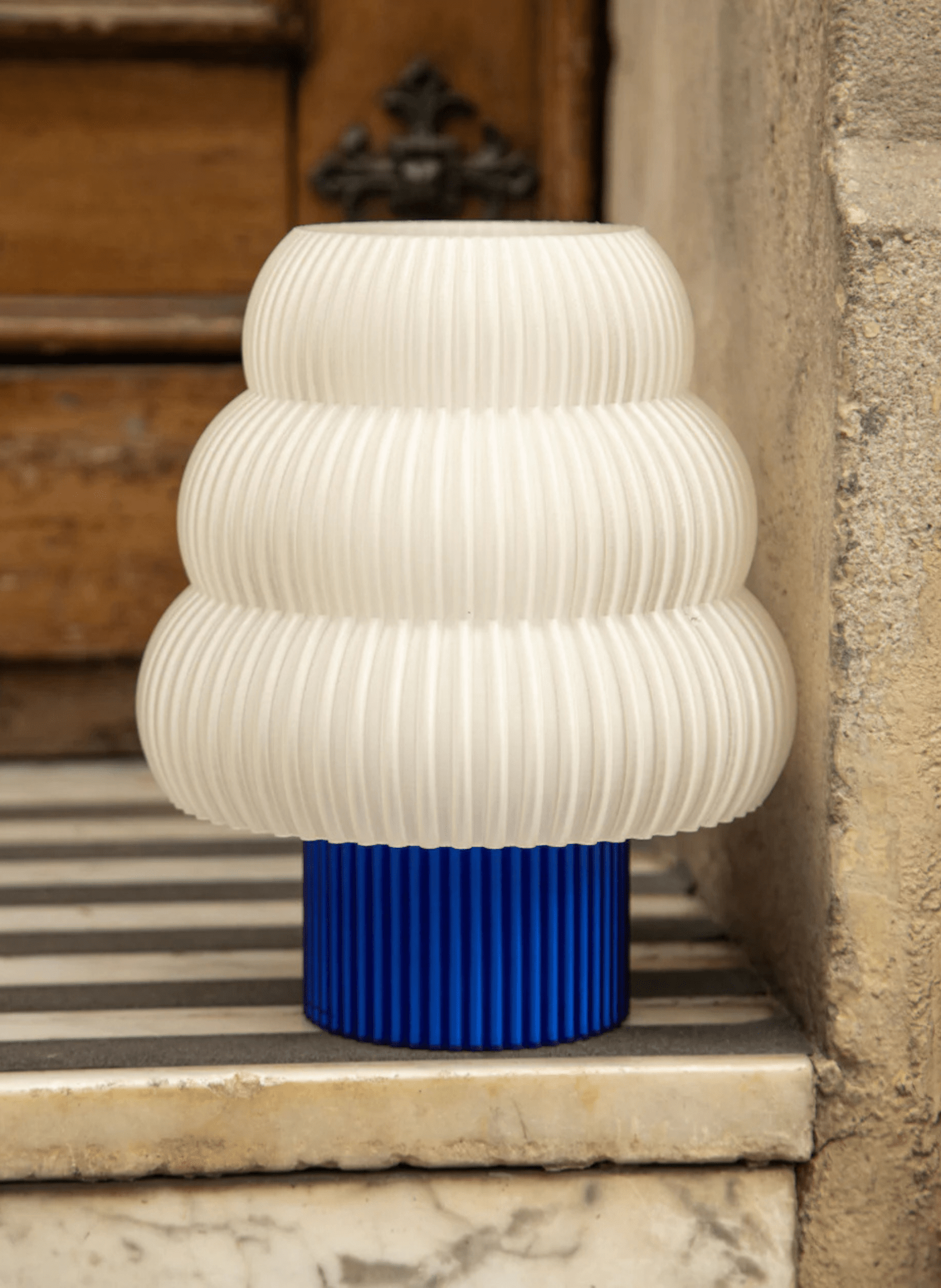 Mola Studio Tischlampe Luma Cobalt - hei - kju