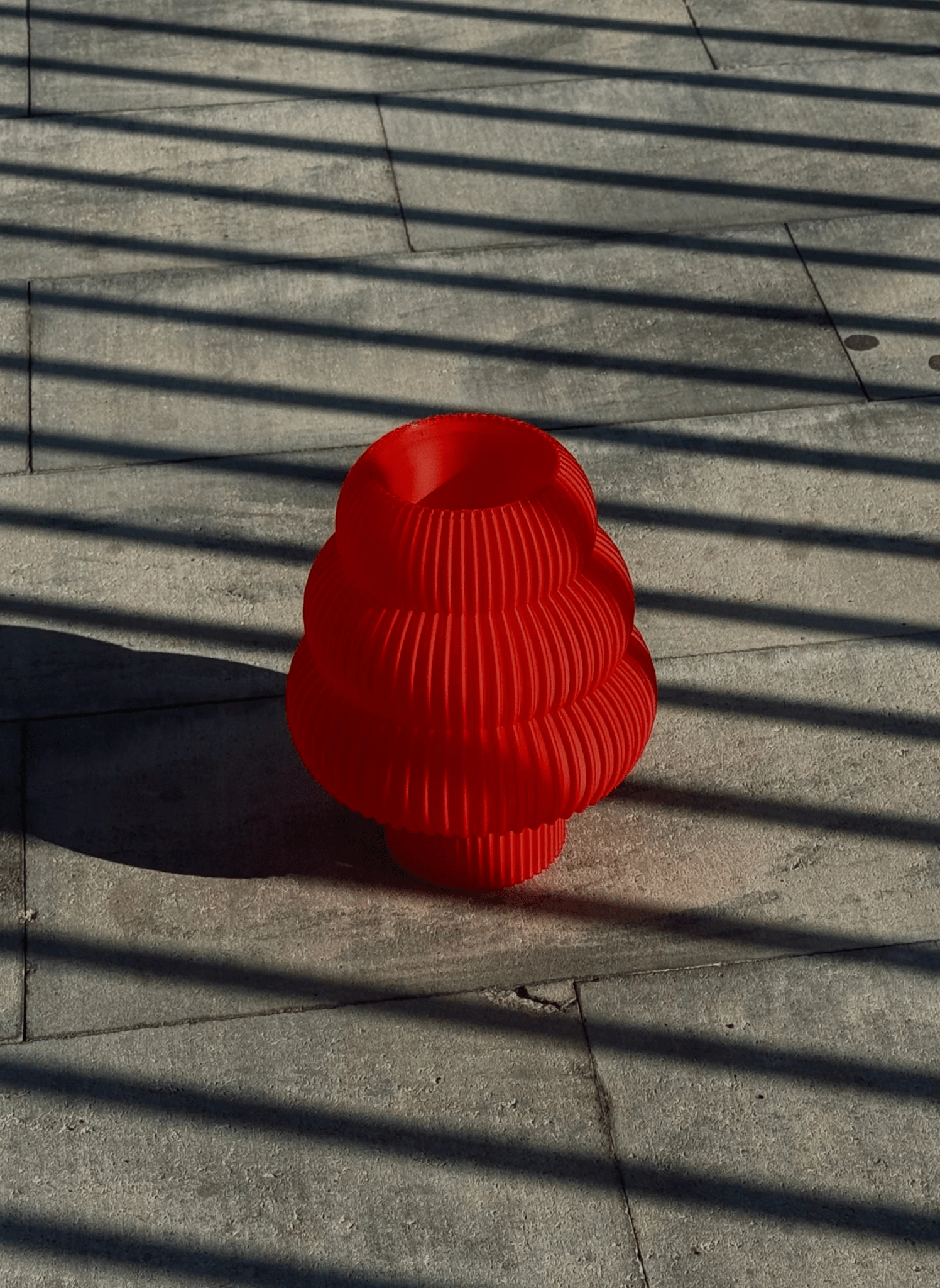 Mola Studio Tischlampe Luma Rot - hei - kju