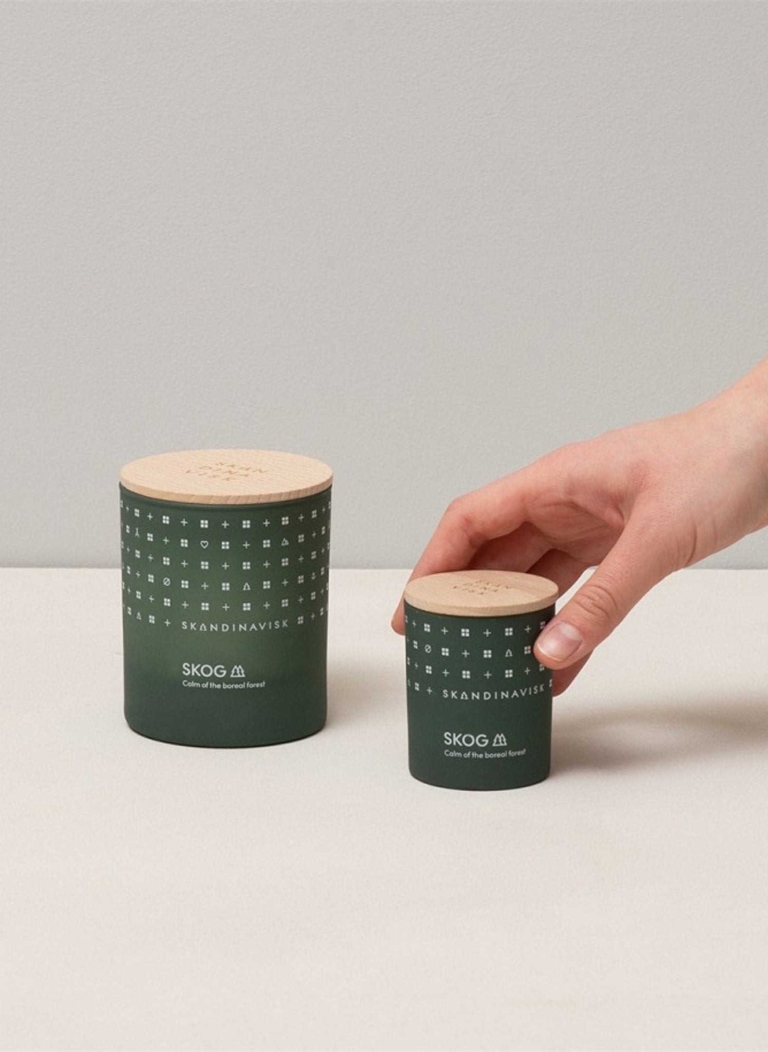 Skandinavisk Duftkerze mit Deckel SKOG - hei - kju