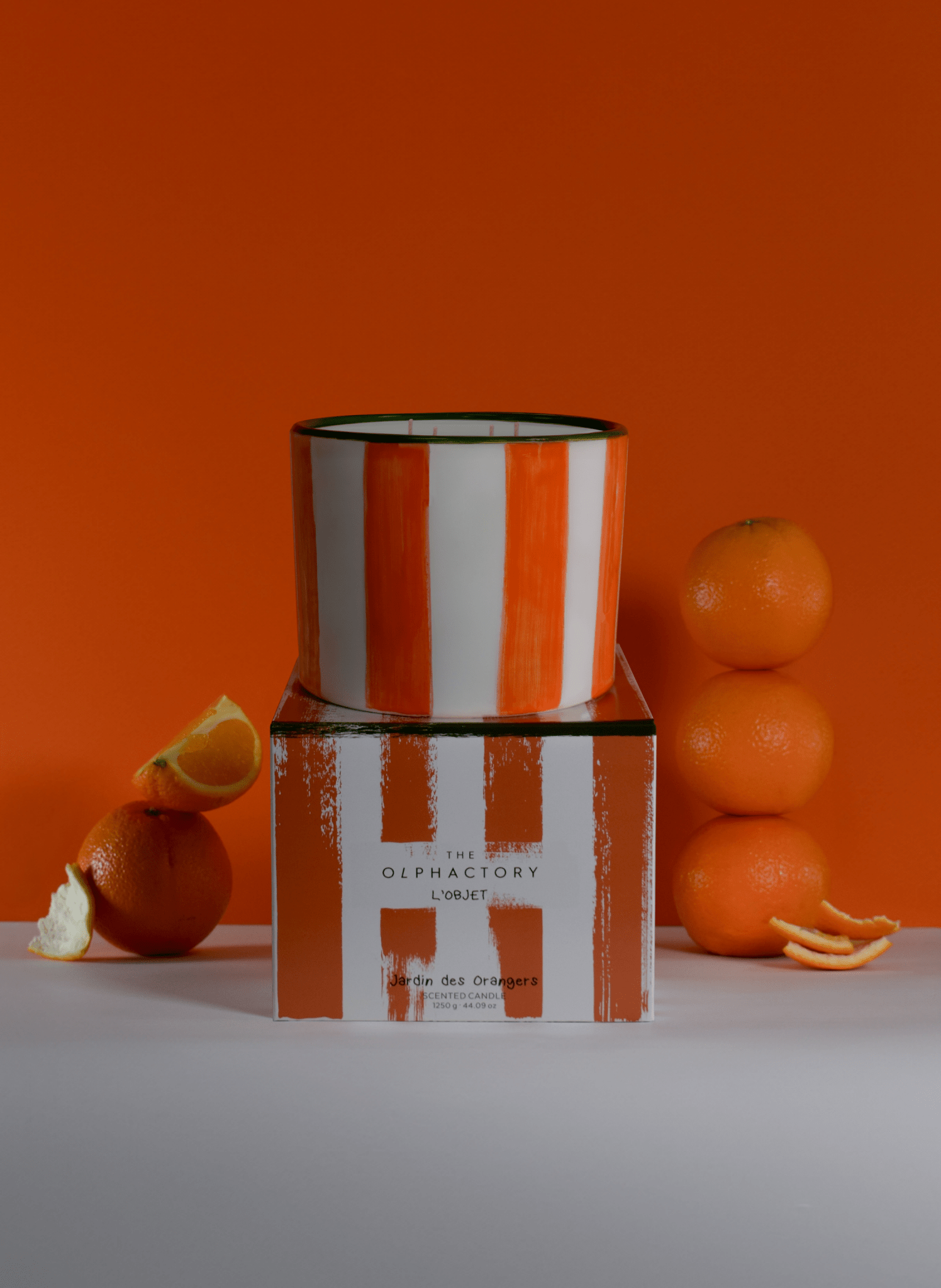THE OLPHACTORY Duftkerze Jardin des Orangers – Orange gestreift im Keramikgefäß - hei - kju