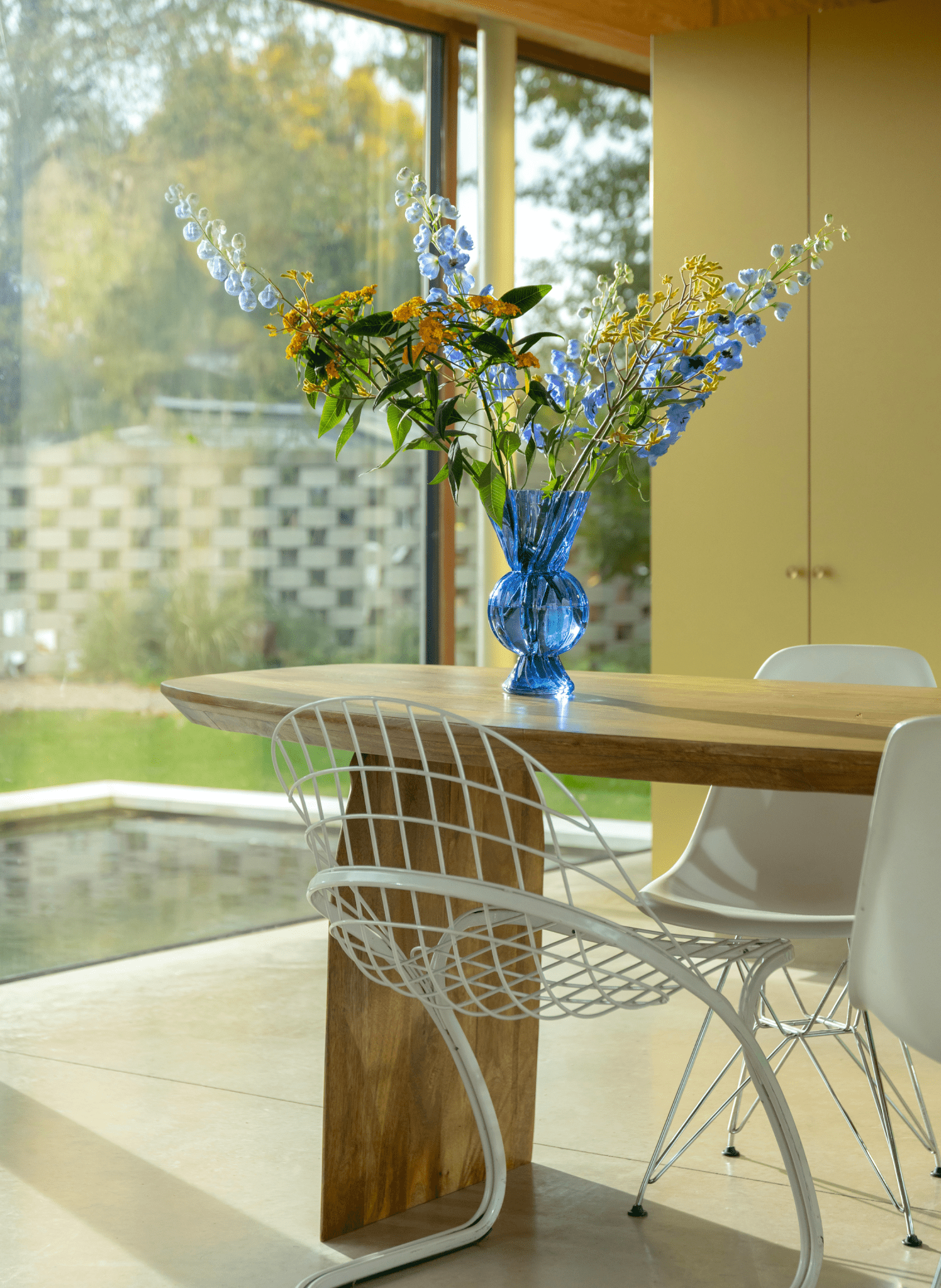 Frühling in der Vase: Frische Blumen & stilvolle Vasen für dein Zuhause - hei-kju