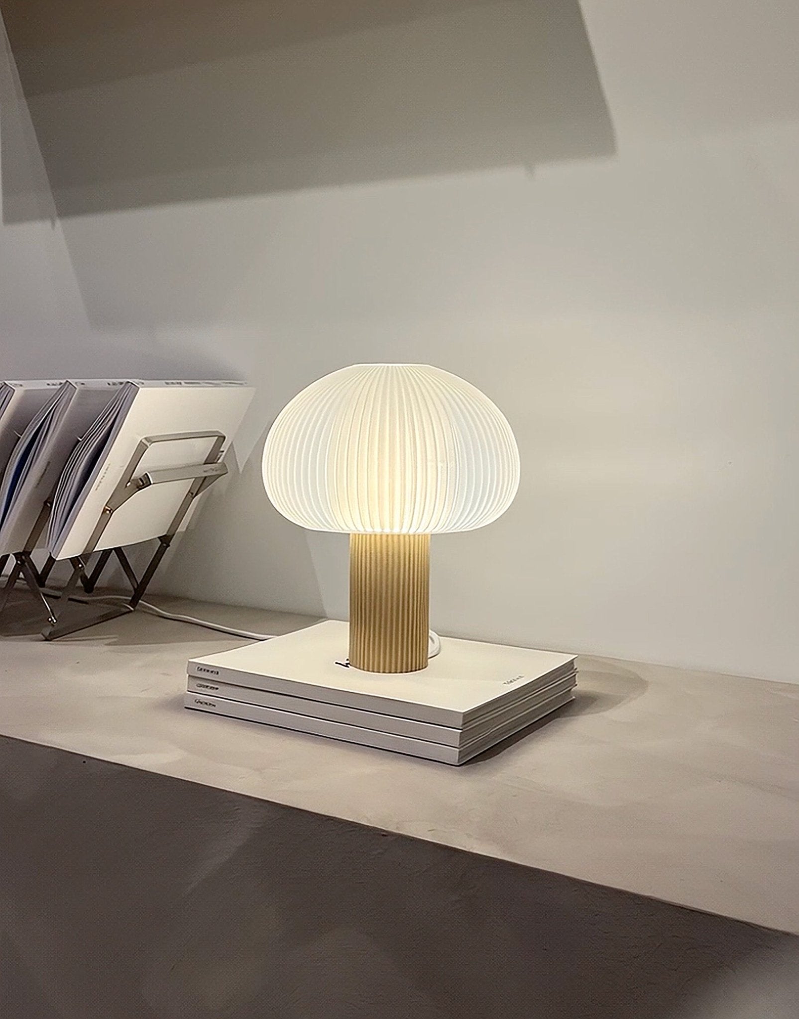 LOULA STUDIO Design Tischleuchte AURA mit Farbfilter System - hei - kju